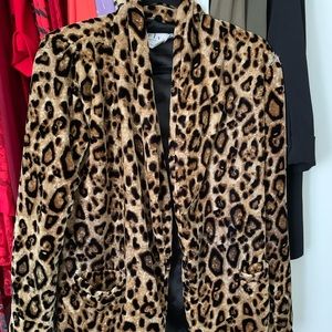 Velvet Blazer in plush velvet fabric